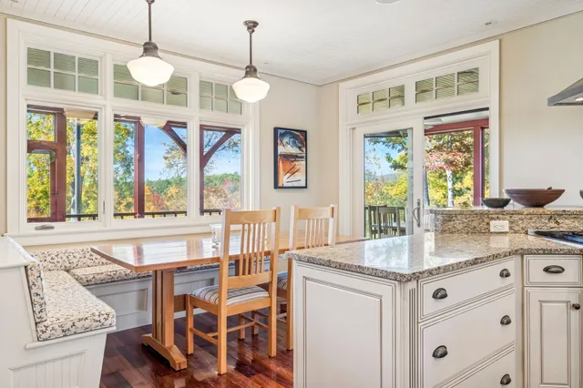 $3,500,000 | 10 Tavern Lane, Lyme, NH 03768