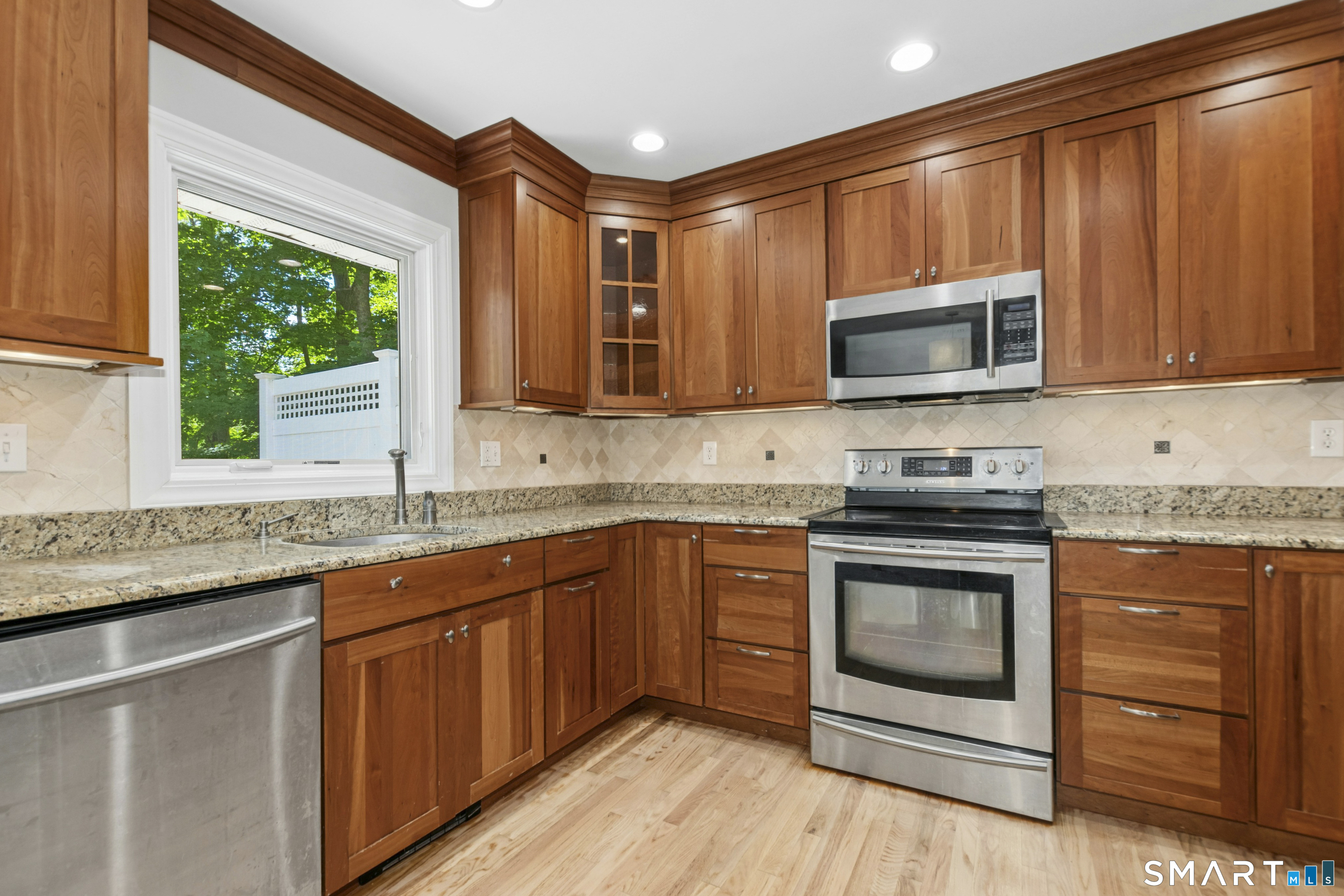 12 Rainbow Drive Ridgefield, CT 06877 - Photo 9 of 34