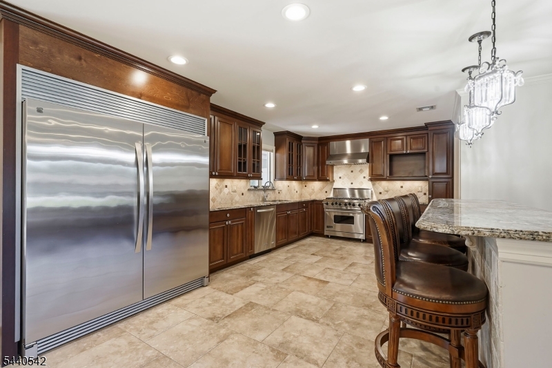 65 Washington Valley Road Warren, NJ 07059 - Photo 13 of 49
