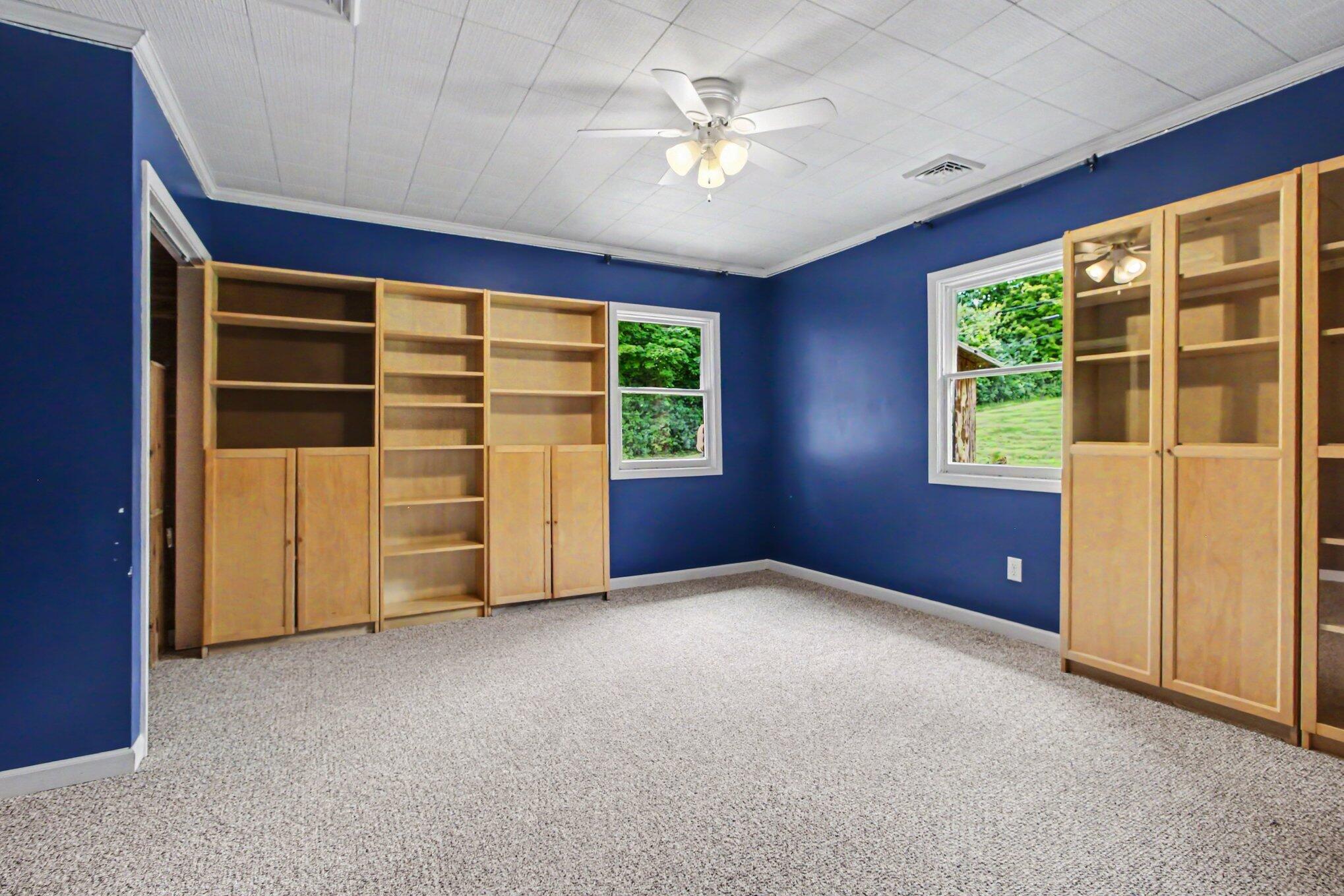 2736 South Wagner Road Ann Arbor, MI 48103 - Photo 44 of 91 042_file_9243