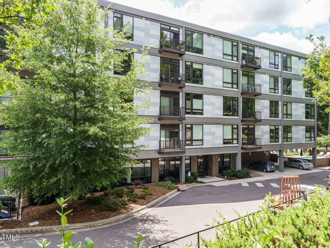1300 St Marys Street, Unit 407 Raleigh, NC 27605 - Photo 2 of 26 002-1280x960-building-view