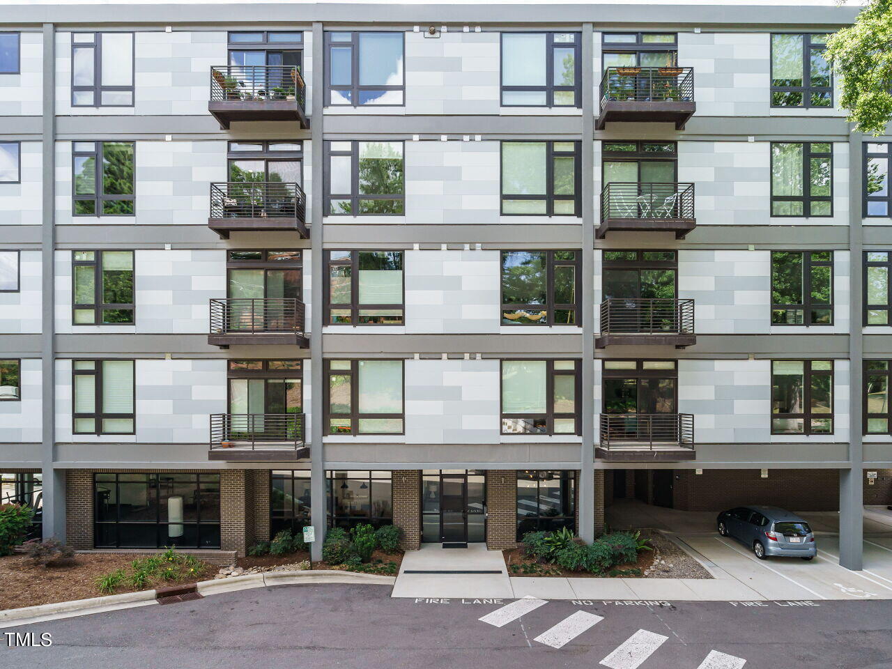 1300 St Marys Street, Unit 407 Raleigh, NC 27605 - Photo 3 of 26 003-1280x960-building-view