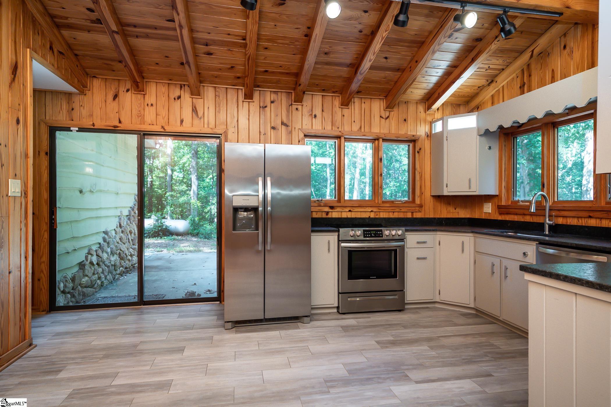 139 Harley Road Pickens, SC 29671 - Photo 10 of 36