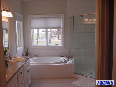 2918 Covington Farms Road Fort Wayne, IN 46814 - Photo 8 of 12