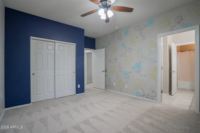 a view of empty room with window