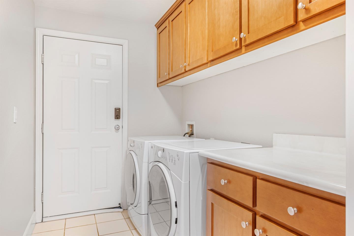 2102 Klassen Way San Jose, CA 95131 - Photo 11 of 31 a utility room with dryer and washer