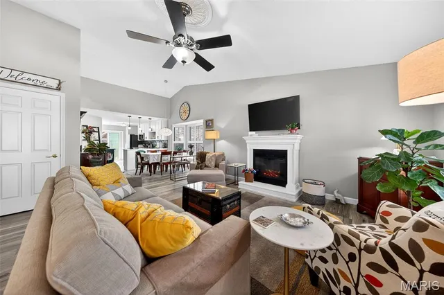 $269,000 | 1321 Forest Creek Dr., Unit 3, St. Charles, MO 63303