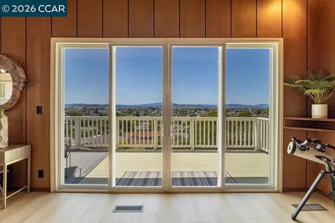 $988,000 | 687 Sonoma Street, Richmond, CA 94805