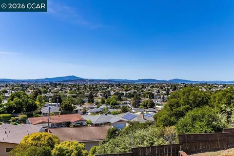 $988,000 | 687 Sonoma Street, Richmond, CA 94805