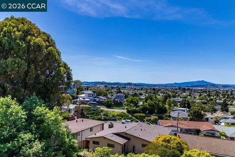 $988,000 | 687 Sonoma Street, Richmond, CA 94805