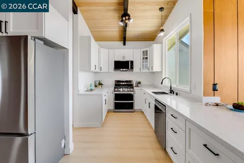 $988,000 | 687 Sonoma Street, Richmond, CA 94805