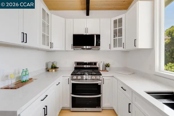 $988,000 | 687 Sonoma Street, Richmond, CA 94805