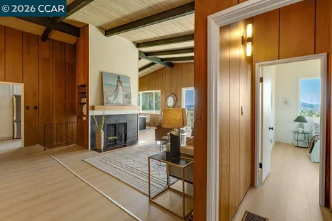 $988,000 | 687 Sonoma Street, Richmond, CA 94805