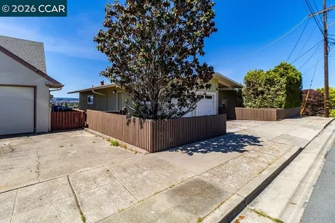 $988,000 | 687 Sonoma Street, Richmond, CA 94805