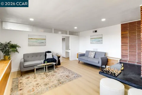 $988,000 | 687 Sonoma Street, Richmond, CA 94805