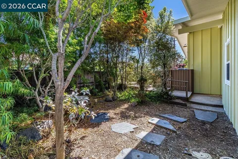 $988,000 | 687 Sonoma Street, Richmond, CA 94805
