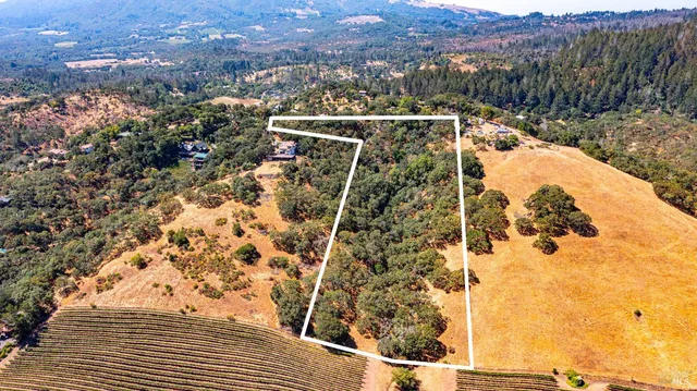 a view of a outdoor space