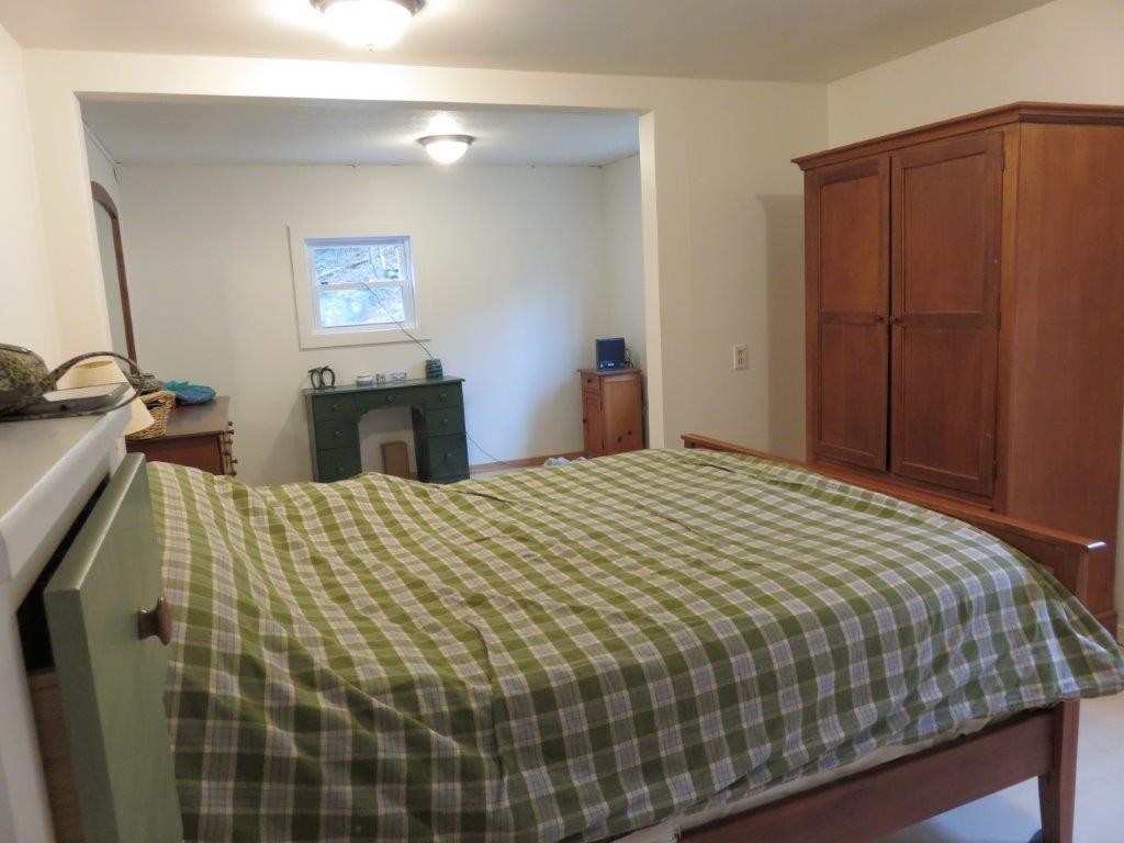109 West Farms Road Canaan, NH 03741 - Photo 23 of 36