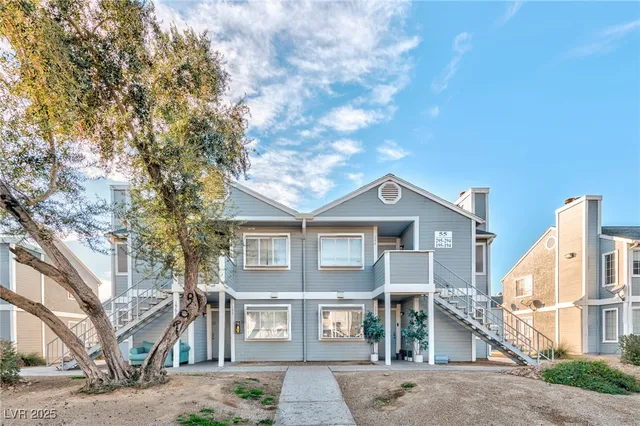 $1,095 | 1961 Cosmic Drive, Unit 195, Las Vegas, NV 89115