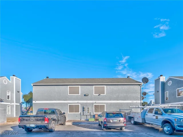 $1,095 | 1961 Cosmic Drive, Unit 195, Las Vegas, NV 89115