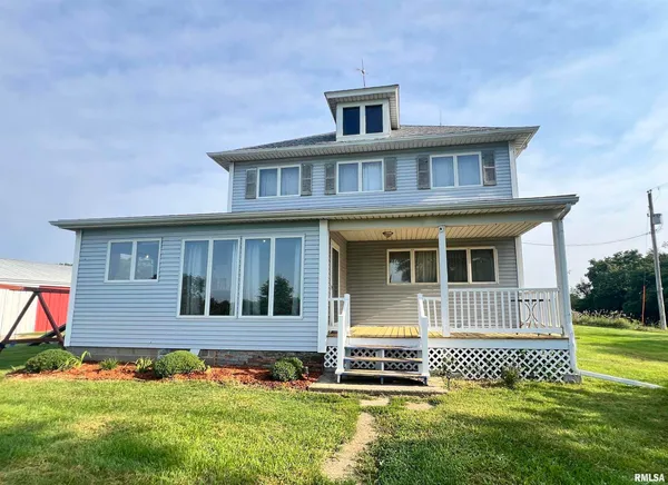 $300,000 | 18316 266th Street West, Illinois City, IL 61259