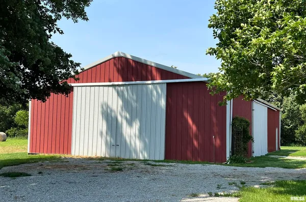 $300,000 | 18316 266th Street West, Illinois City, IL 61259