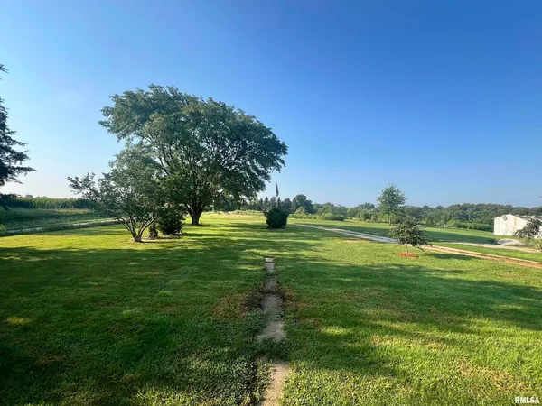 $300,000 | 18316 266th Street West, Illinois City, IL 61259