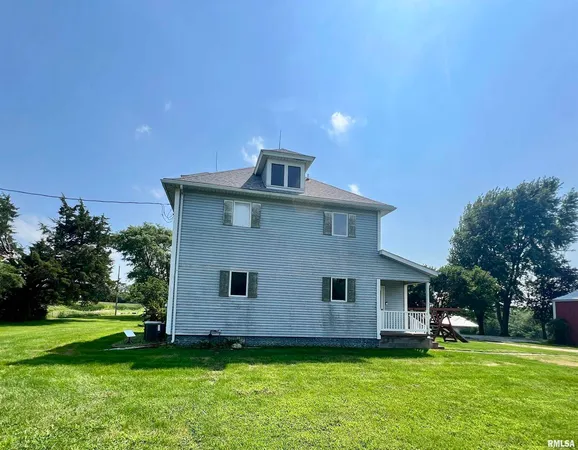 $300,000 | 18316 266th Street West, Illinois City, IL 61259