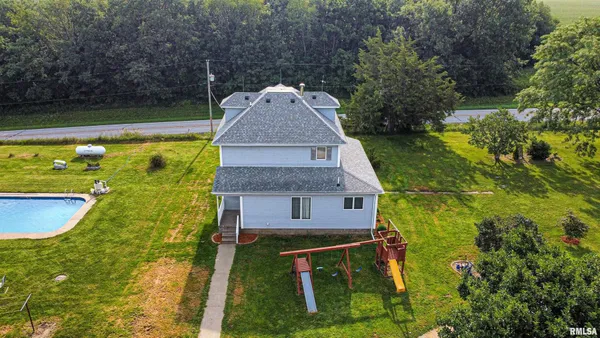 $300,000 | 18316 266th Street West, Illinois City, IL 61259