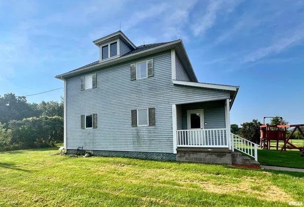 $300,000 | 18316 266th Street West, Illinois City, IL 61259