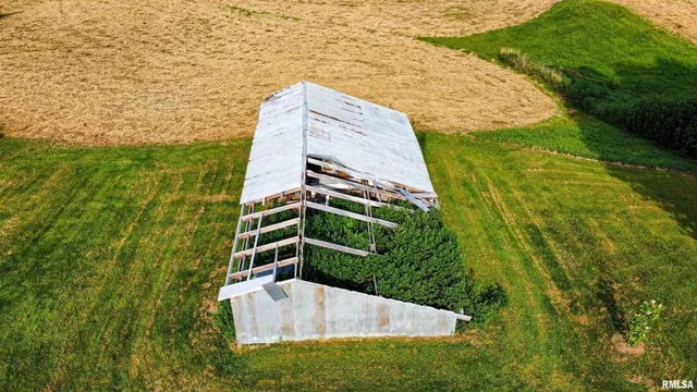 $325,000 | 18316 266th Street West, Illinois City, IL 61259