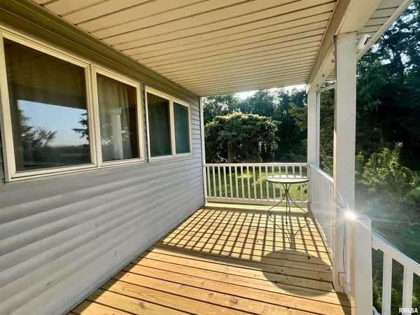 $300,000 | 18316 266th Street West, Illinois City, IL 61259