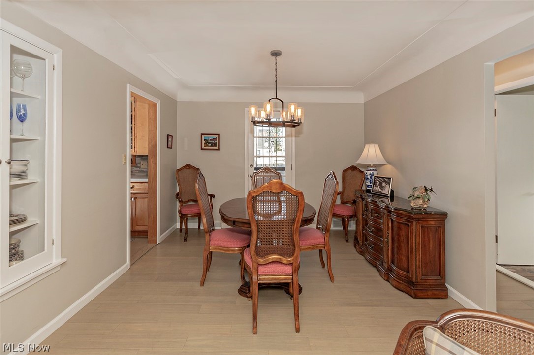 5659 Faraday Road Cleveland, OH 44124 - Photo 8 of 35