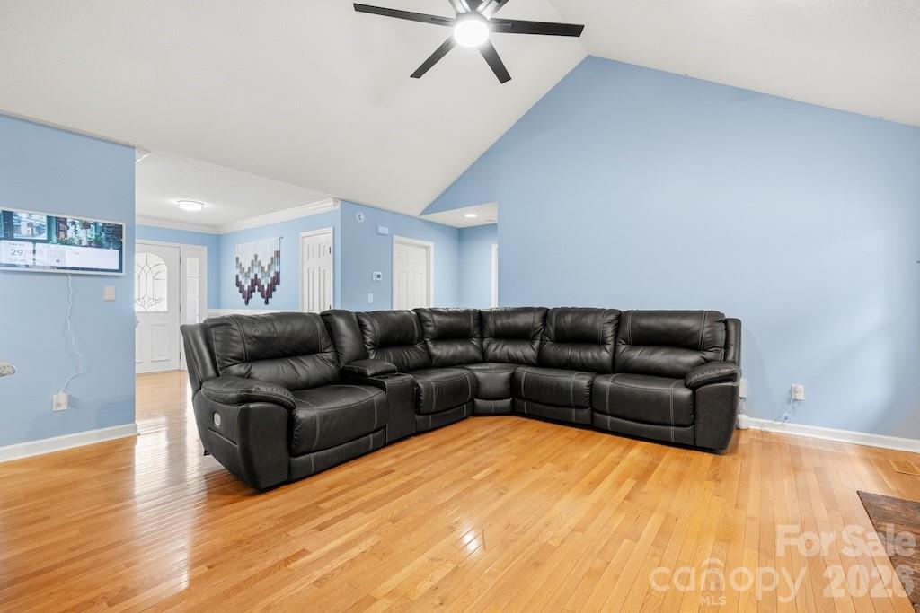 4403 Hubbard Road Charlotte, NC 28269 - Photo 4 of 27 Gallery Image 4