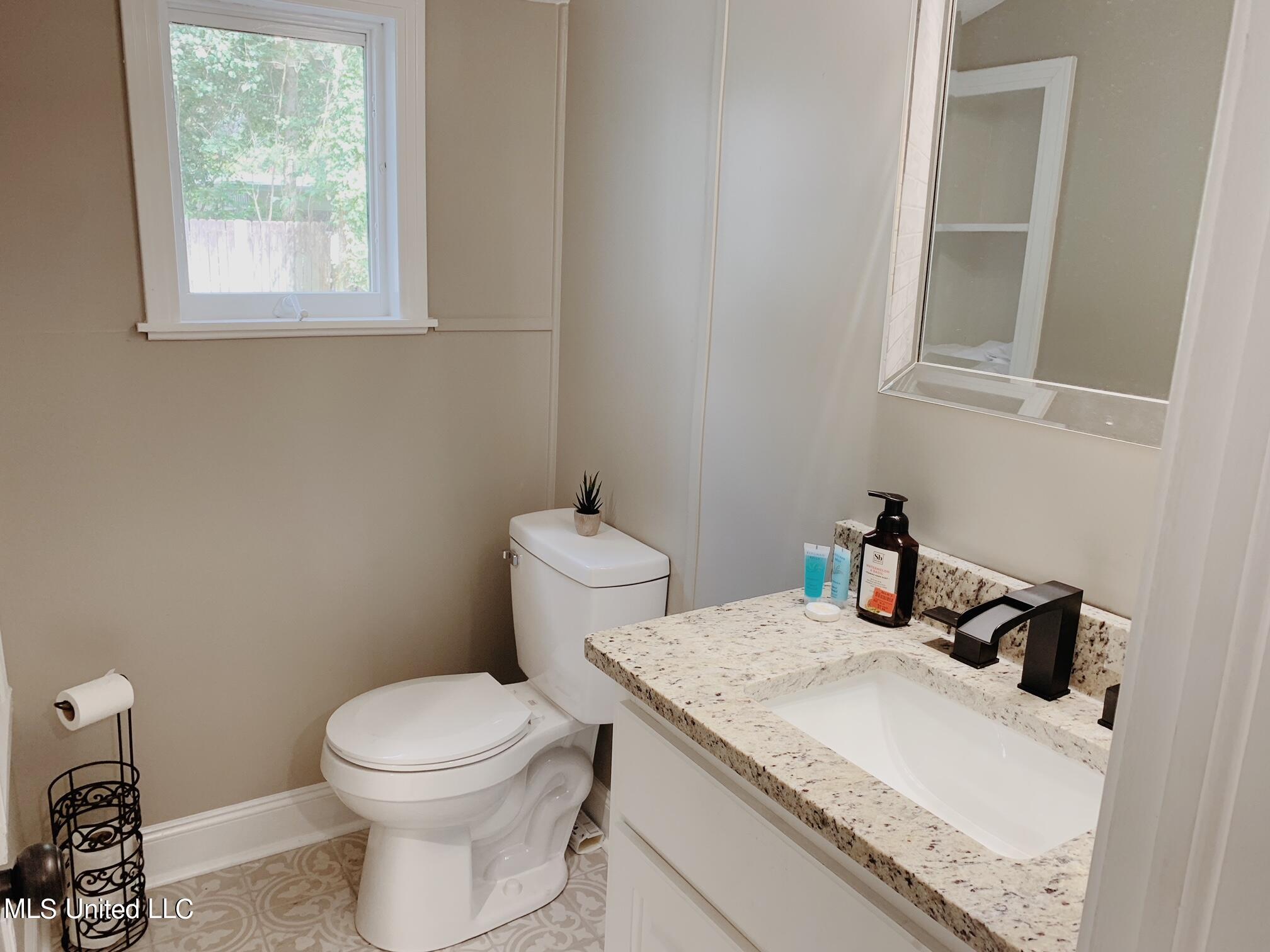 1834 Howard Street Jackson, MS 39202 - Photo 16 of 30 3FFBBBD5-DC76-49DE-A998-1091CD8E5B72