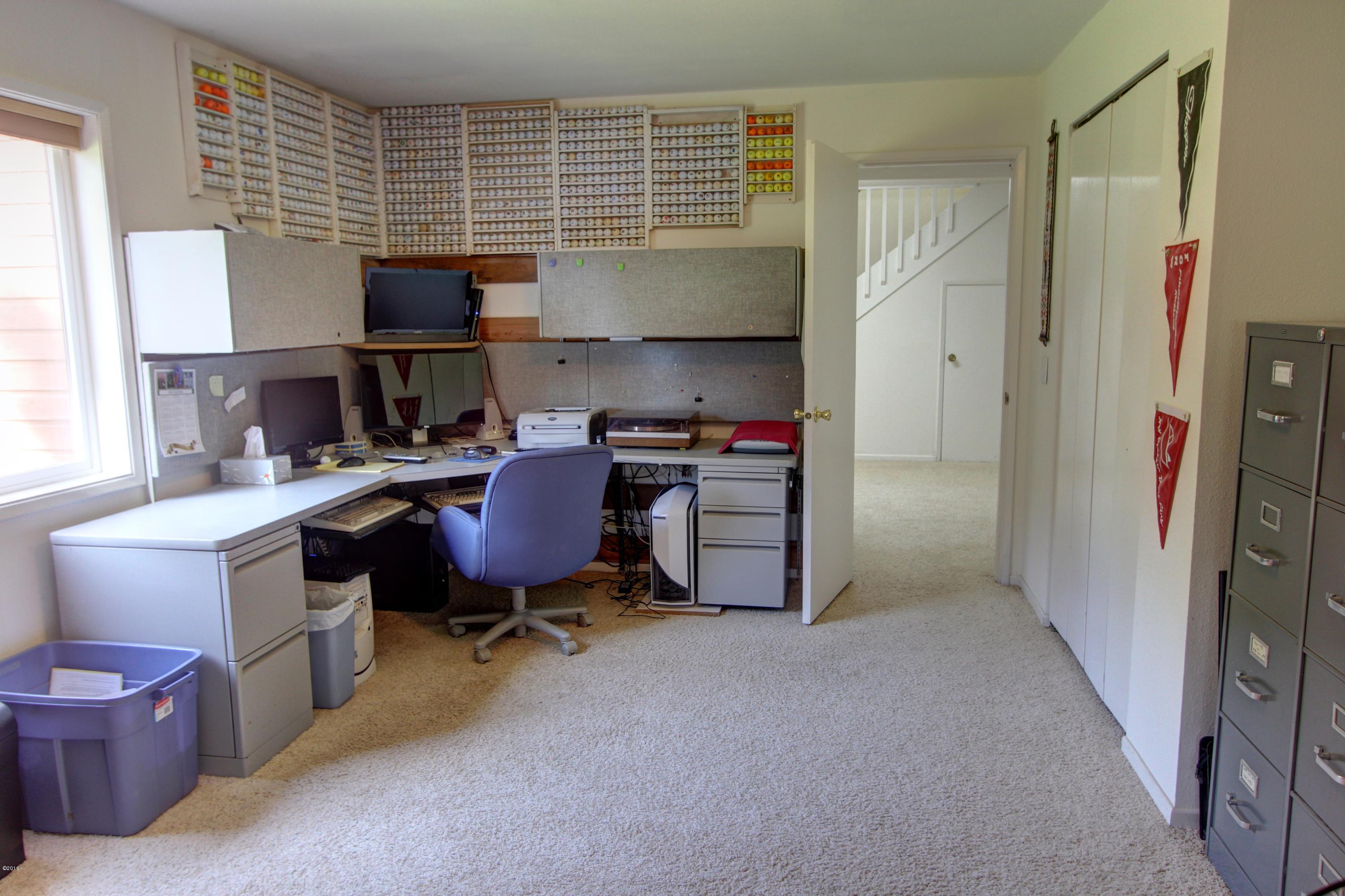 1127 Olalla Road Toledo, OR 97391 - Photo 19 of 26 2nd Bedroom