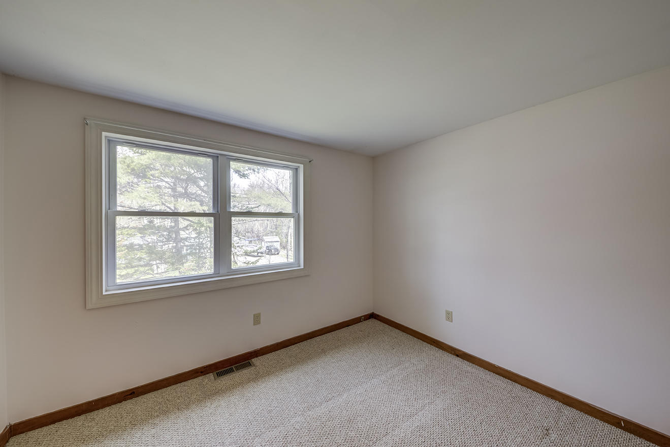 374 Bunker Hill Road Warren, ME 04864 - Photo 9 of 25 IMG_0155