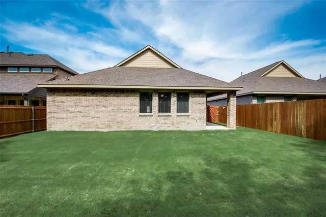 $2,395 | 1713 Roadrunner Drive, Little Elm, TX 75068