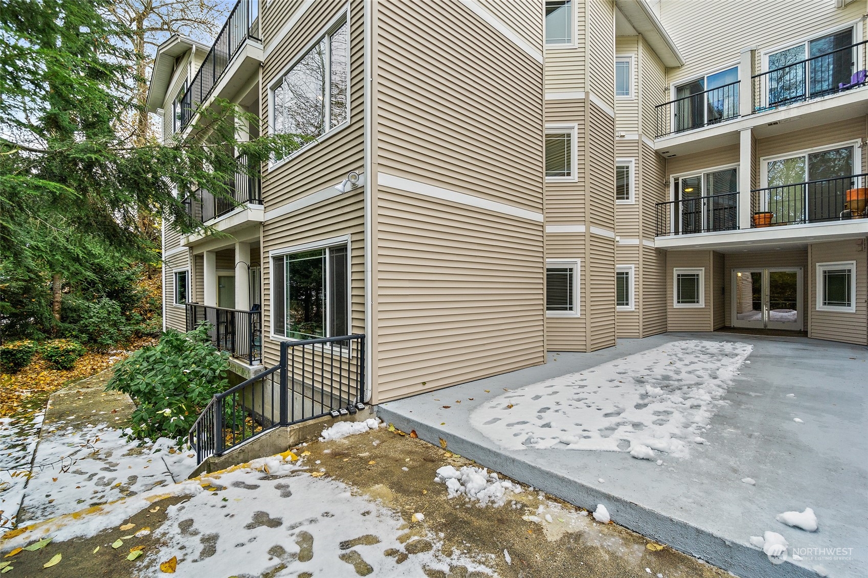 15000 Juanita Drive Northeast, Unit 301, Kenmore, WA 98028 Compass