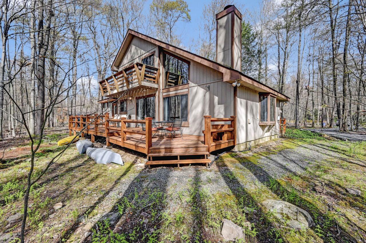 158 Flintlock Trail Pocono Pines, PA 18350 - Photo 19 of 21 Rear View