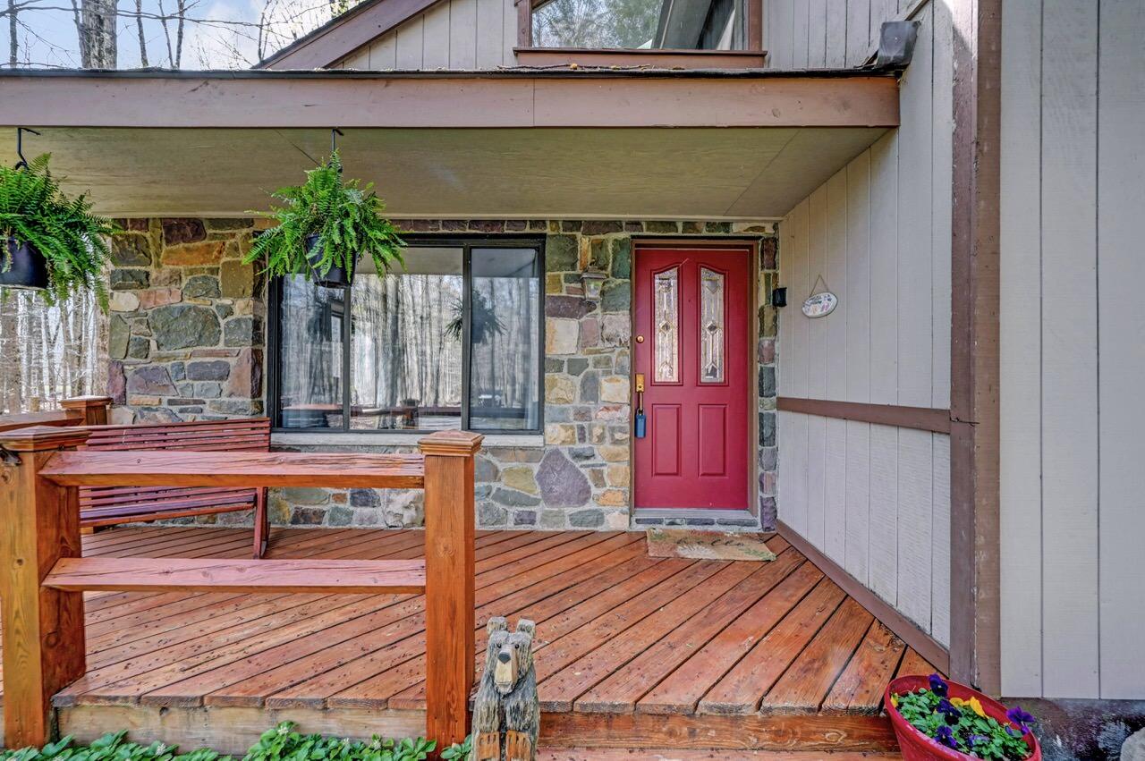 158 Flintlock Trail Pocono Pines, PA 18350 - Photo 3 of 21 Entry