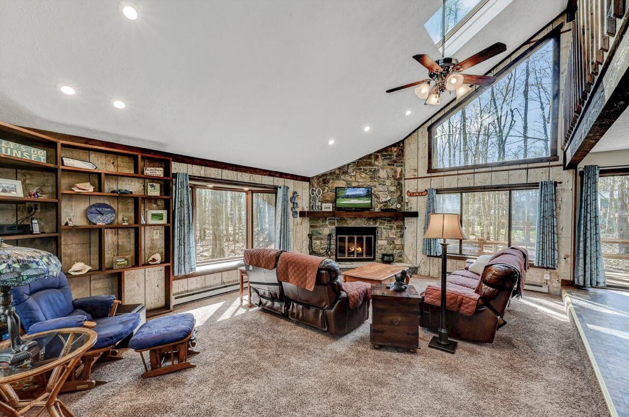 158 Flintlock Trail Pocono Pines, PA 18350 - Photo 5 of 21 Living