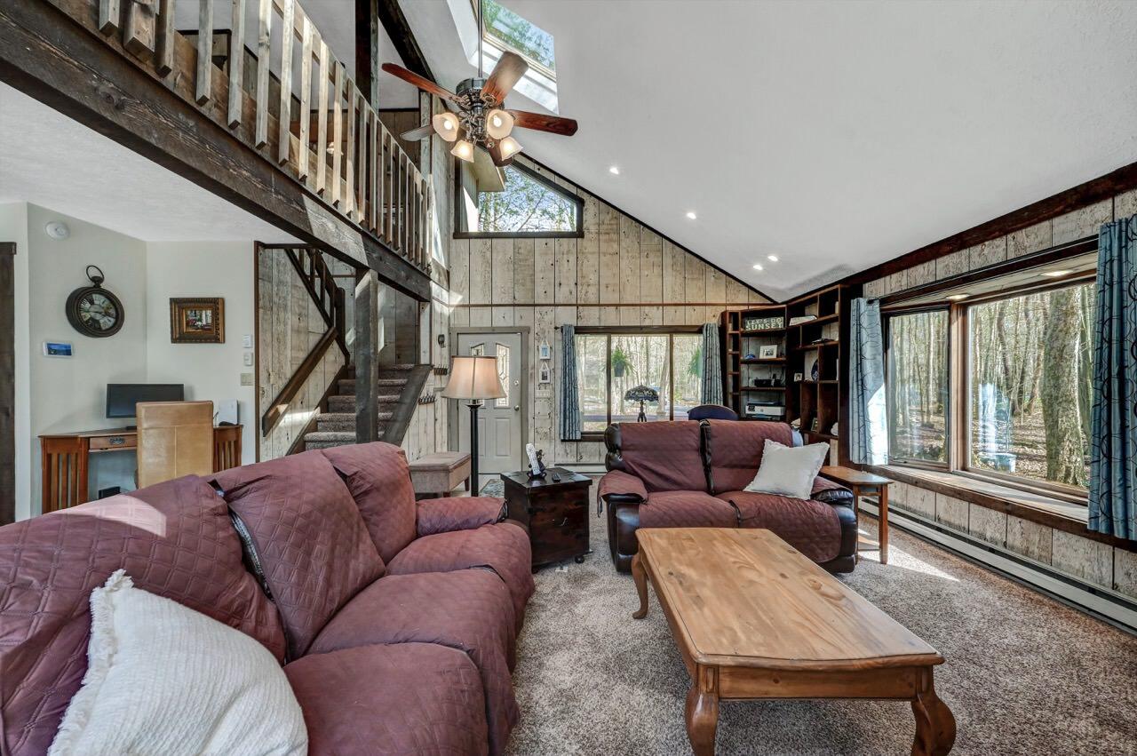 158 Flintlock Trail Pocono Pines, PA 18350 - Photo 6 of 21 Living