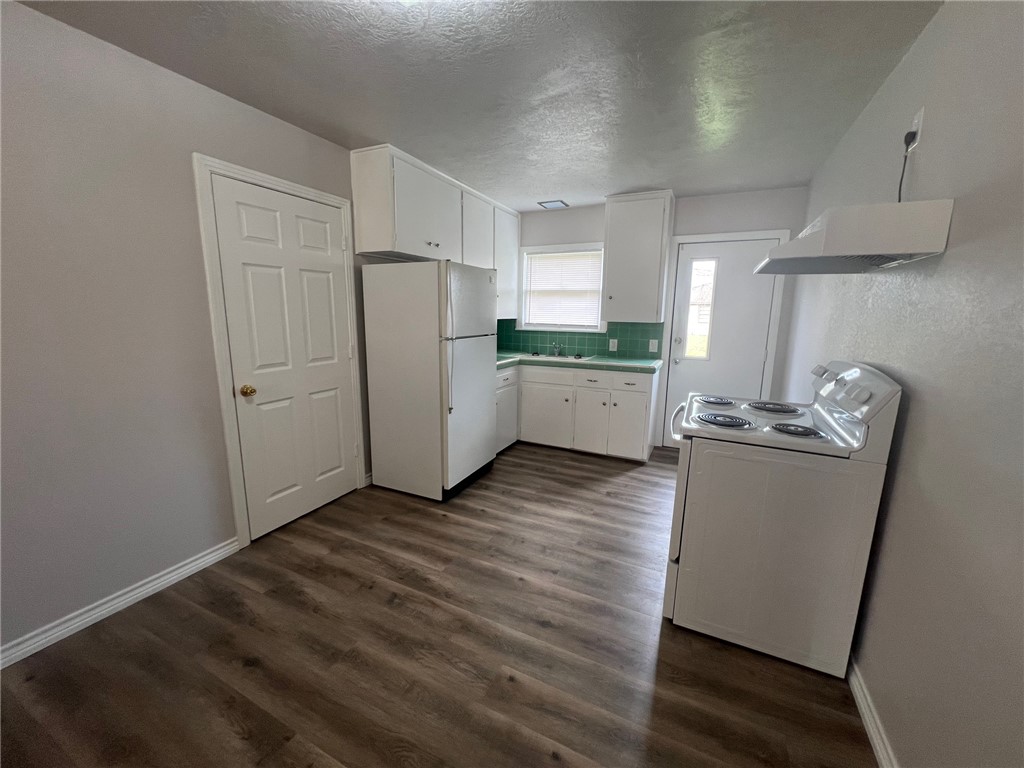 422 Gilbert Street Bryan, TX 77801 - Photo 2 of 10