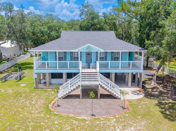 $698,000 | 8213 Riverview Road, Fanning Springs, FL 32693