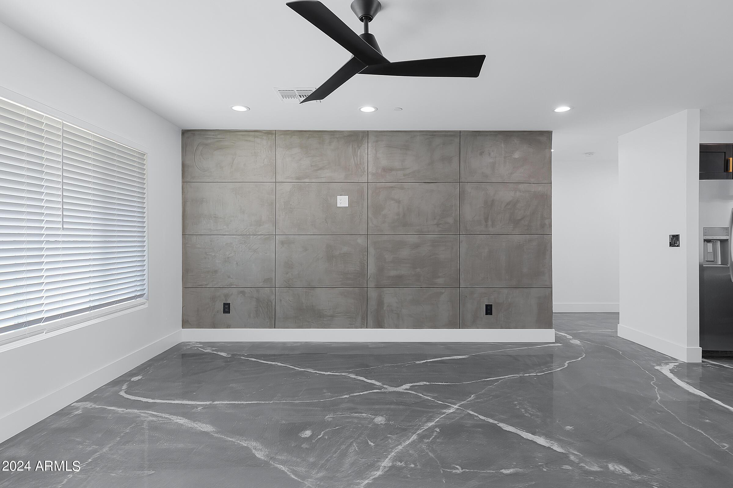 7308 East Granada Road Scottsdale, AZ 85257 - Photo 7 of 39 a bathroom with a shower