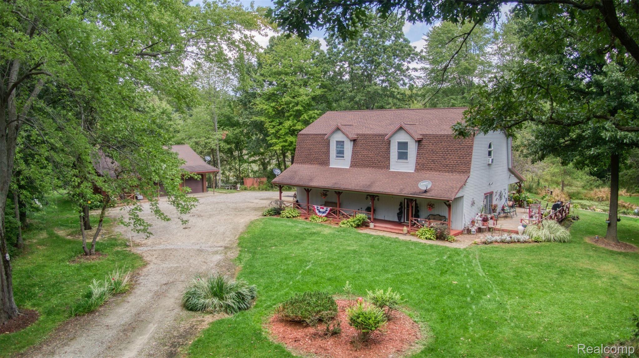 2181 South Gregory Road Fowlerville, MI 48836 - Photo 9 of 62 DJI_0720_27.jpg