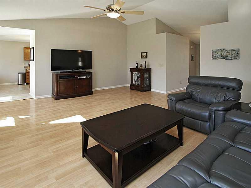 12819 Ramsgate Court Fishers, IN 46038 - Photo 8 of 24 Gallery Image 8