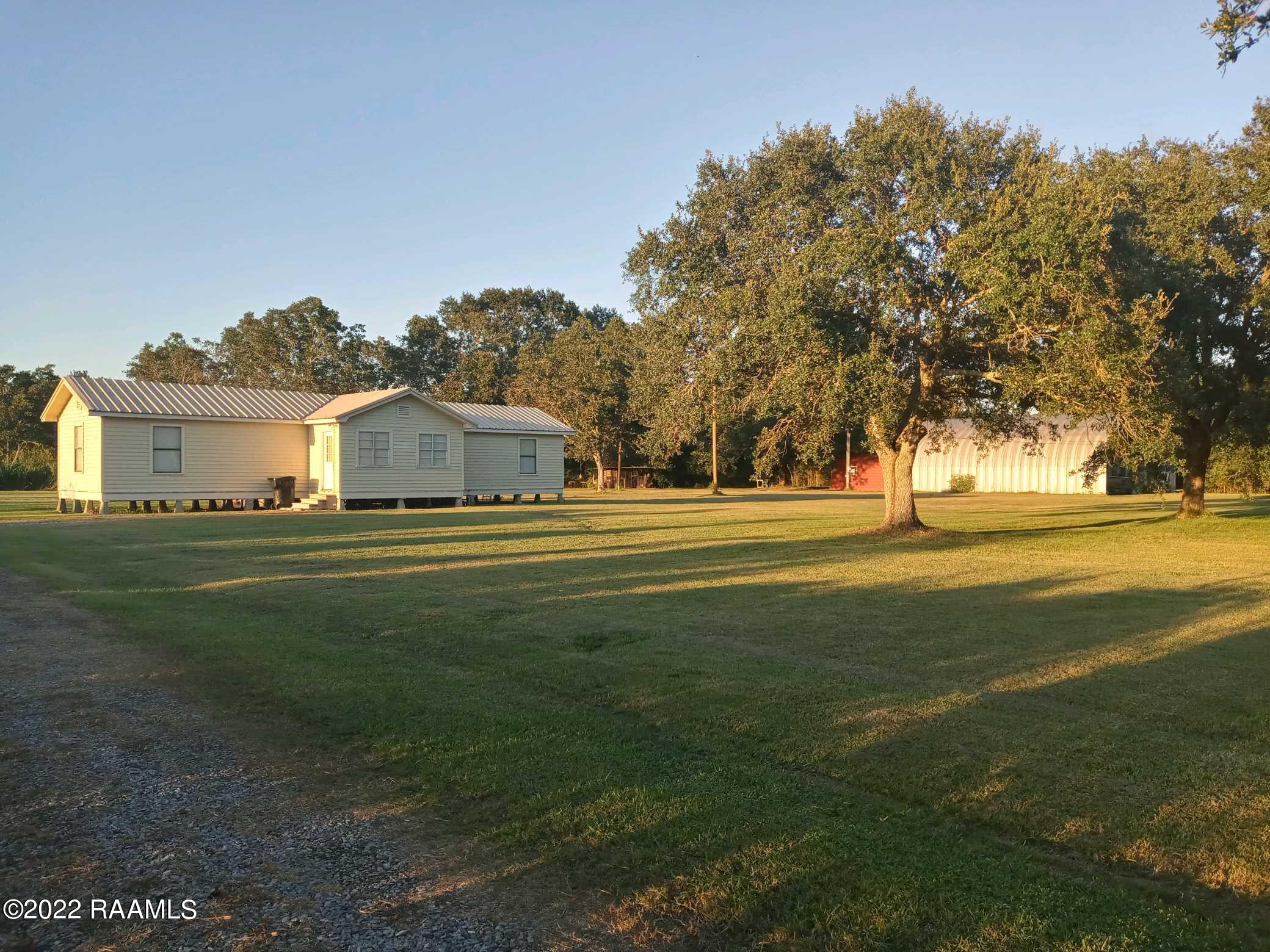 613 Ed Broussard Road New Iberia, LA 70563 - Photo 2 of 18 Gallery Image 2