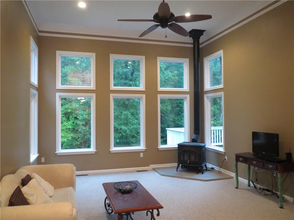 103 Woodberry Road Economy, PA 15005 - Photo 3 of 25 Gallery Image 3